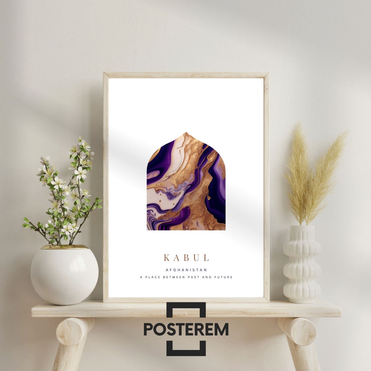 Poster-Set | 3-Teilig | Personalisiert „Afghanistan“ – Karte, Stadt & Familie (Lila-Gold-Beige)