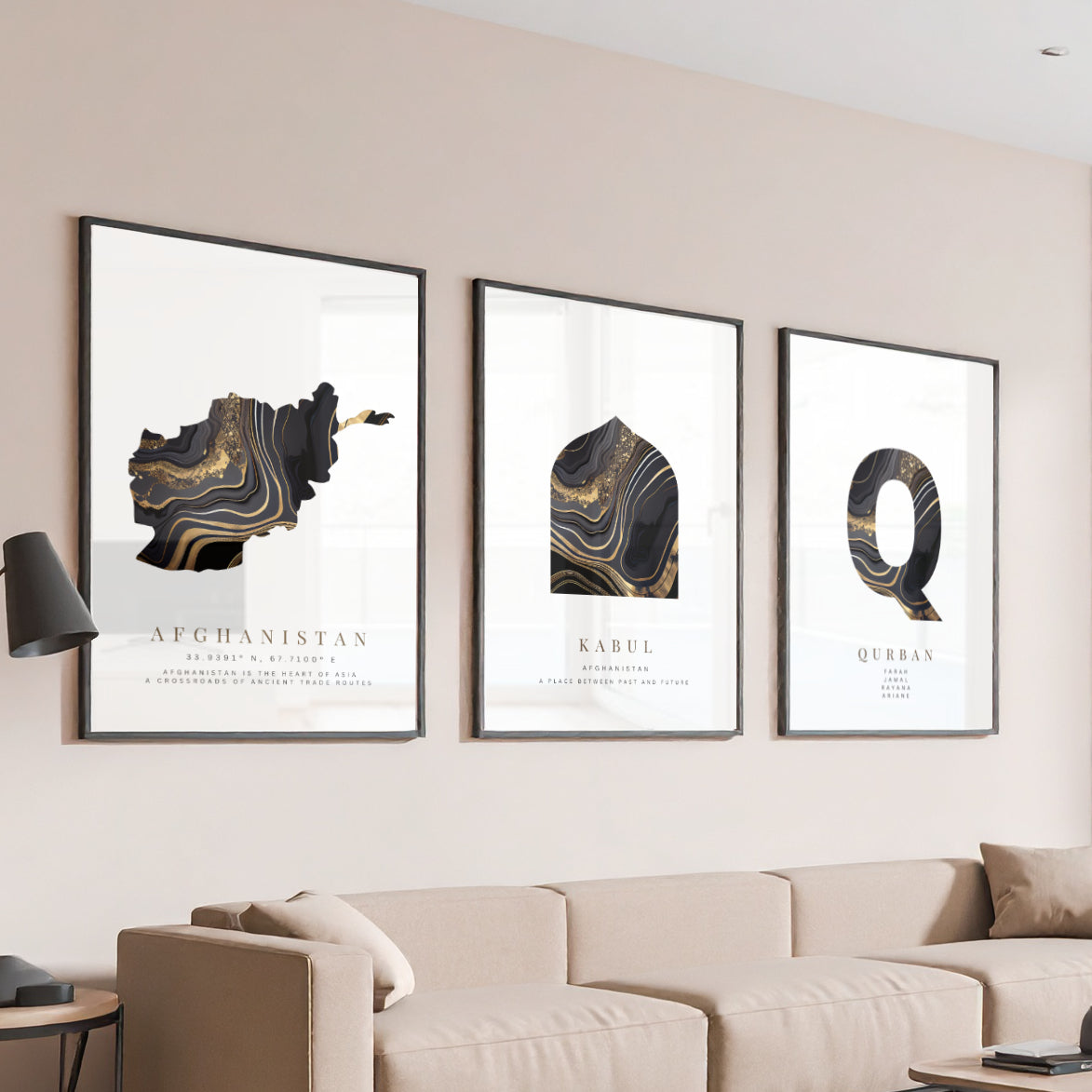 Poster-Set | 3-Teilig | Personalisiert „Afghanistan“ – Karte, Stadt & Familie (Schwarz-Gold)