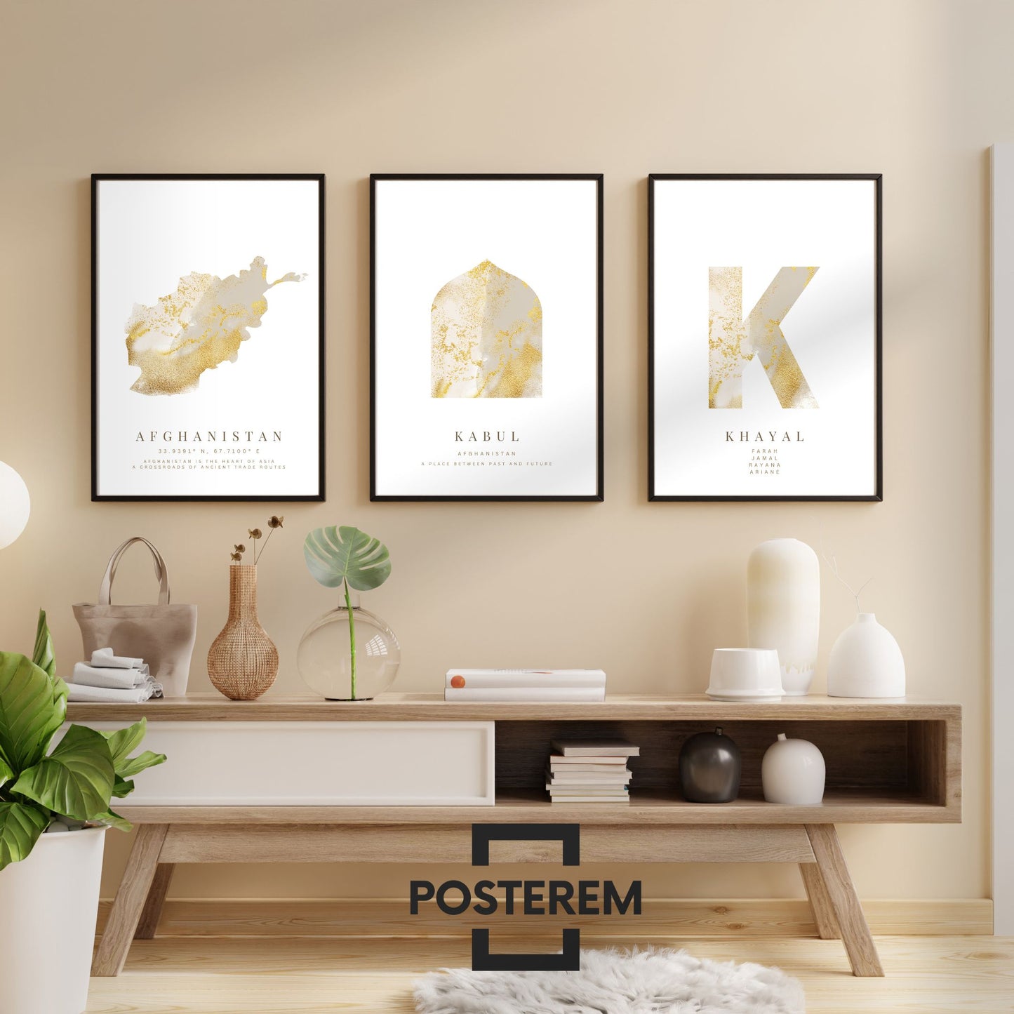 Poster-Set | 3-Teilig | Personalisiert „Afghanistan“ – Karte, Stadt & Familie (Beige-Gold)